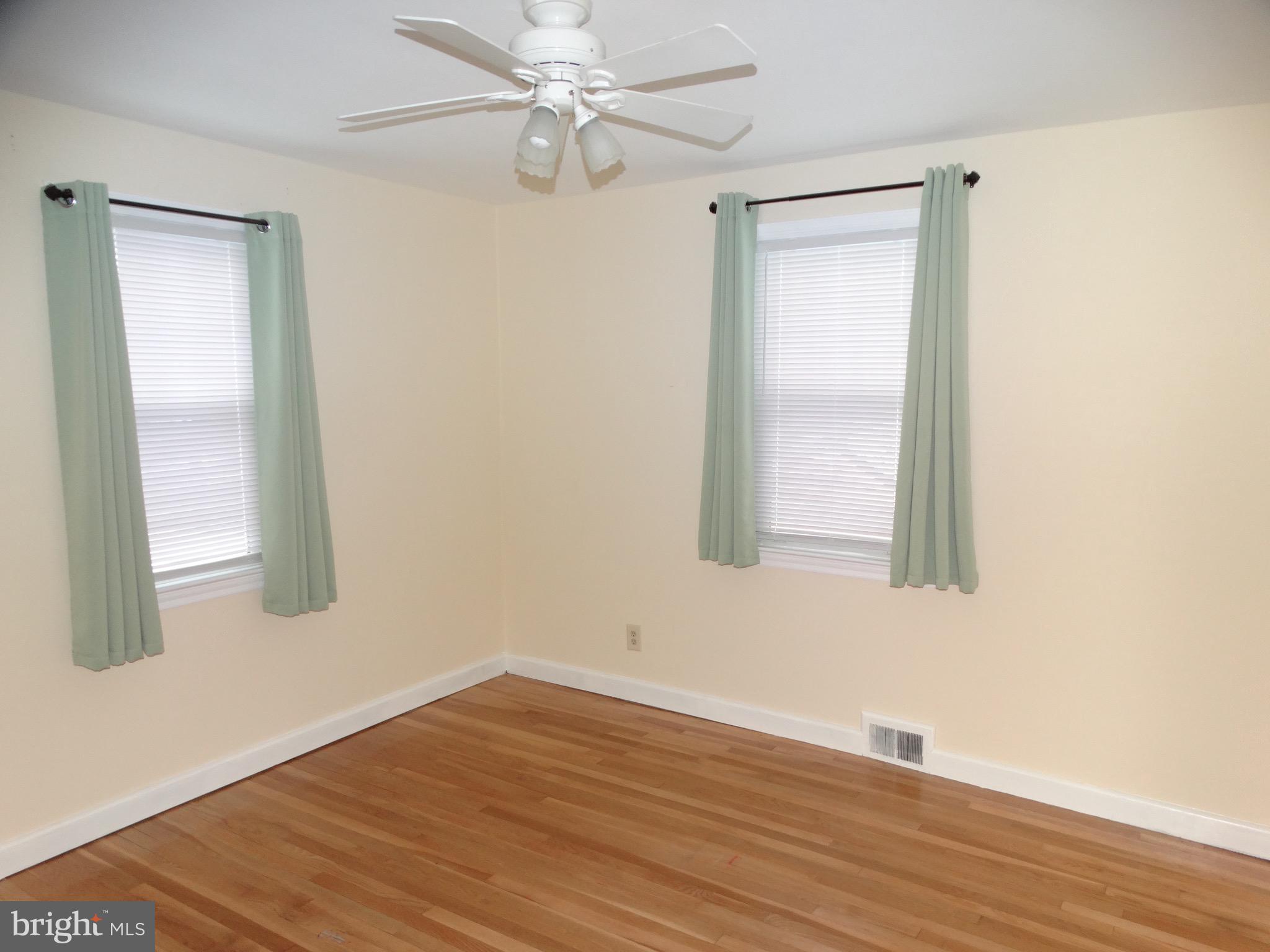 40 Kuser Road Hamilton, NJ 08619 - Photo 14 of 23