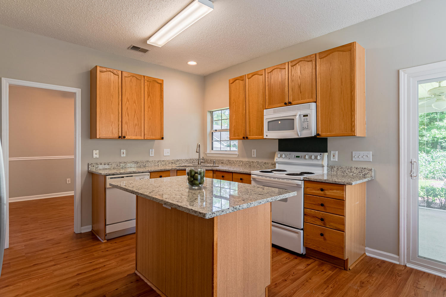 600 Carters Grove Road Charleston, SC 29414 - Photo 2 of 46 600 Carters Grove Charleson SC-008-008-C