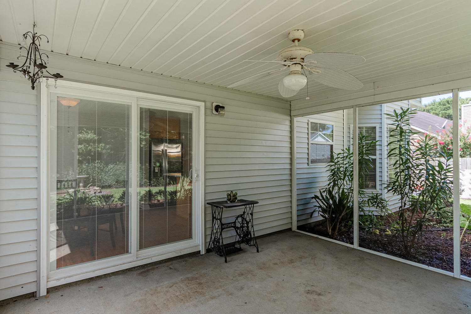 600 Carters Grove Road Charleston, SC 29414 - Photo 12 of 46 600 Carters Grove Charleson SC-024-018-C
