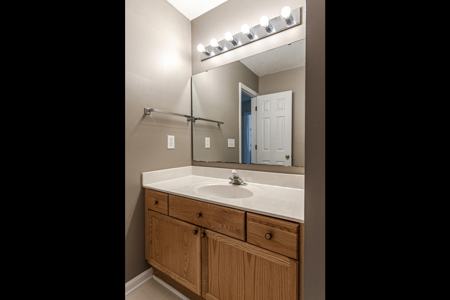600 Carters Grove Road Charleston, SC 29414 - Photo 16 of 46 600 Carters Grove Charleson SC-019-013-C