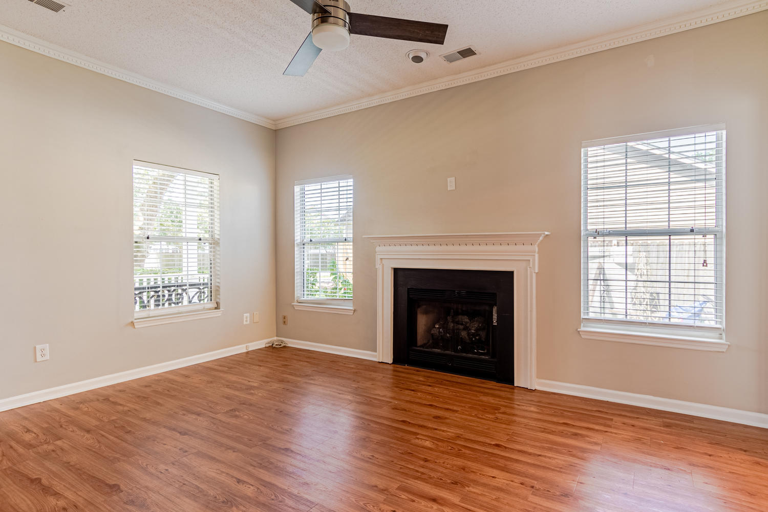 600 Carters Grove Road Charleston, SC 29414 - Photo 7 of 46 600 Carters Grove Charleson SC-004-002-C