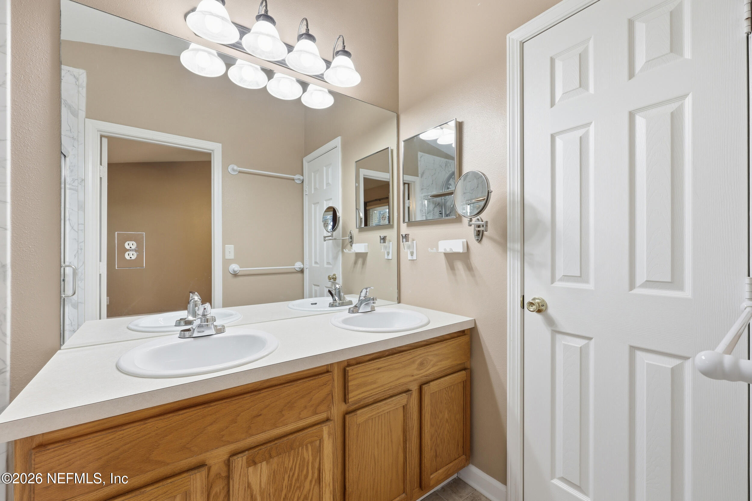 7990 Baymeadows Road East, Unit 2007 Jacksonville, FL 32256 - Photo 18 of 36 the real estateographers_017