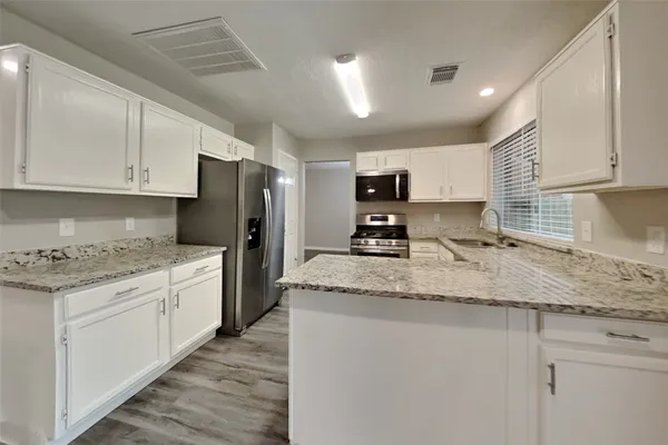 $2,290 | 9322 Bayou Bluff Drive, Spring, TX 77379