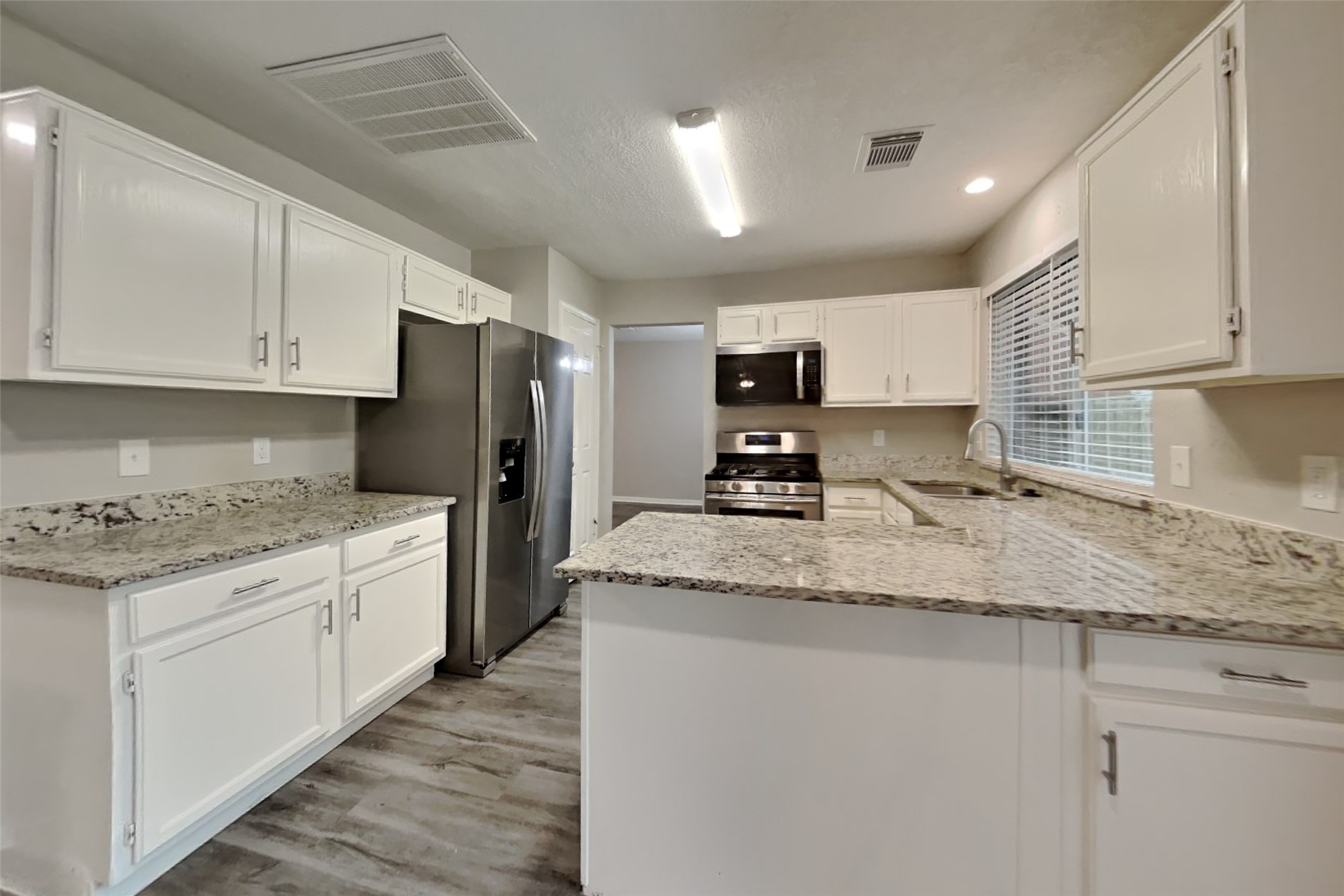 9322 Bayou Bluff Drive Spring, TX 77379 - Photo 5 of 21
