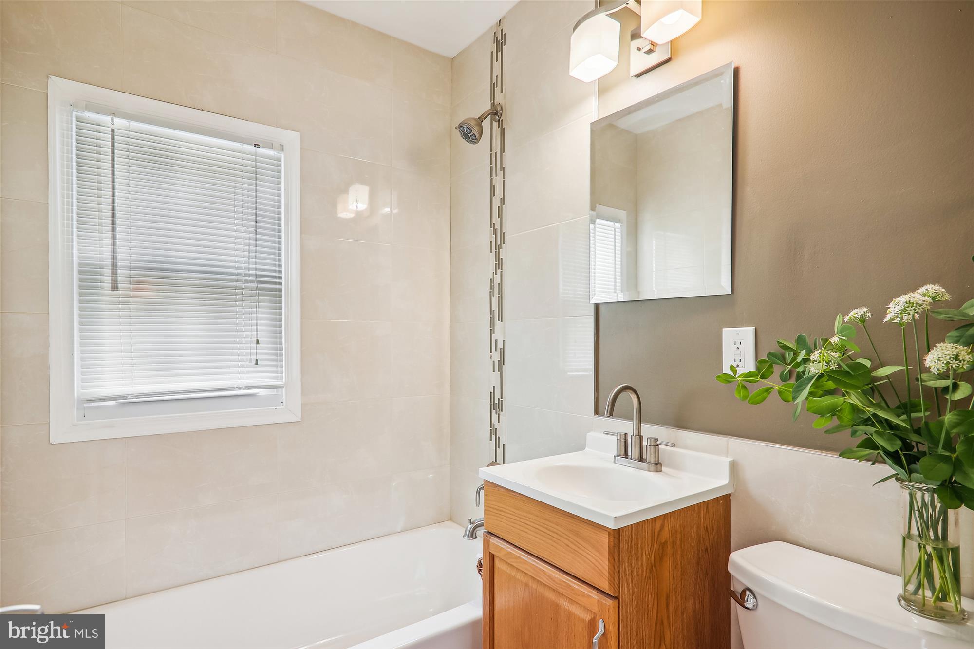 11512 Idlewood Road Silver Spring, MD 20906 - Photo 21 of 39 Bath