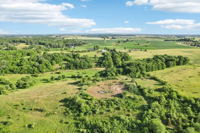 $475,000 | 35-ac Hustad Valley, Belleville, WI 53574