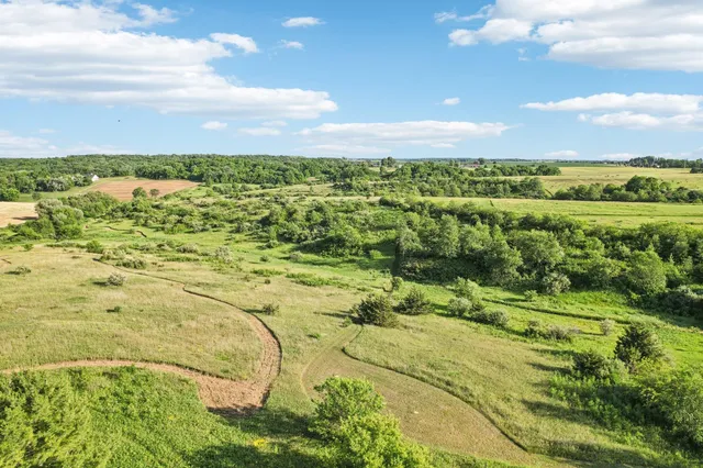 $475,000 | 35-ac Hustad Valley, Belleville, WI 53574
