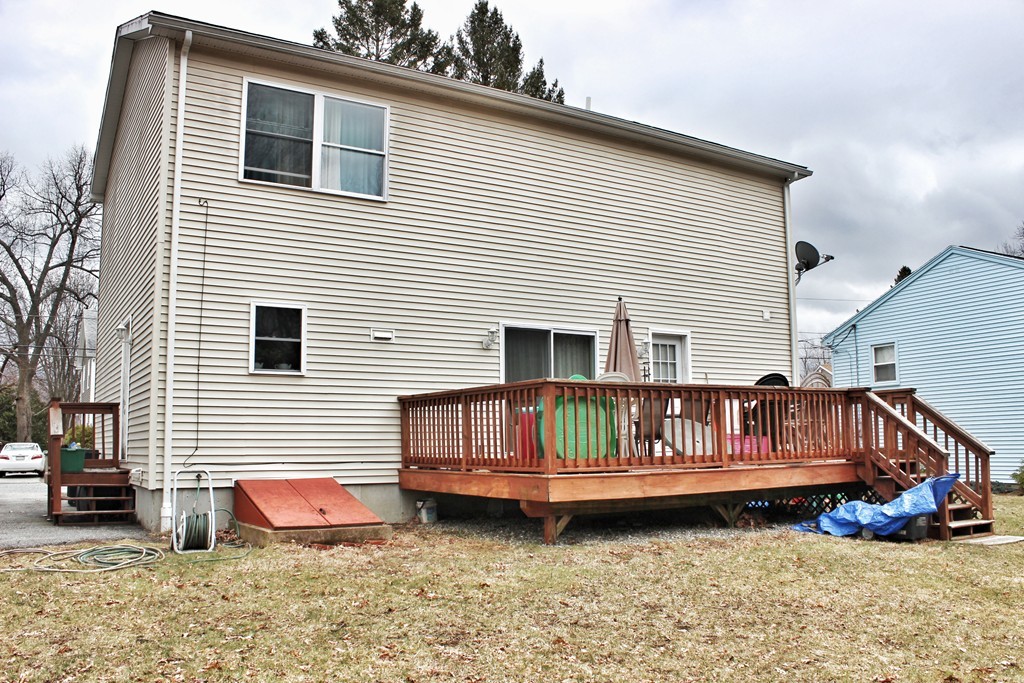 41 Hapgood Road Worcester, MA 01609 - Photo 3 of 28 Gallery Image 3