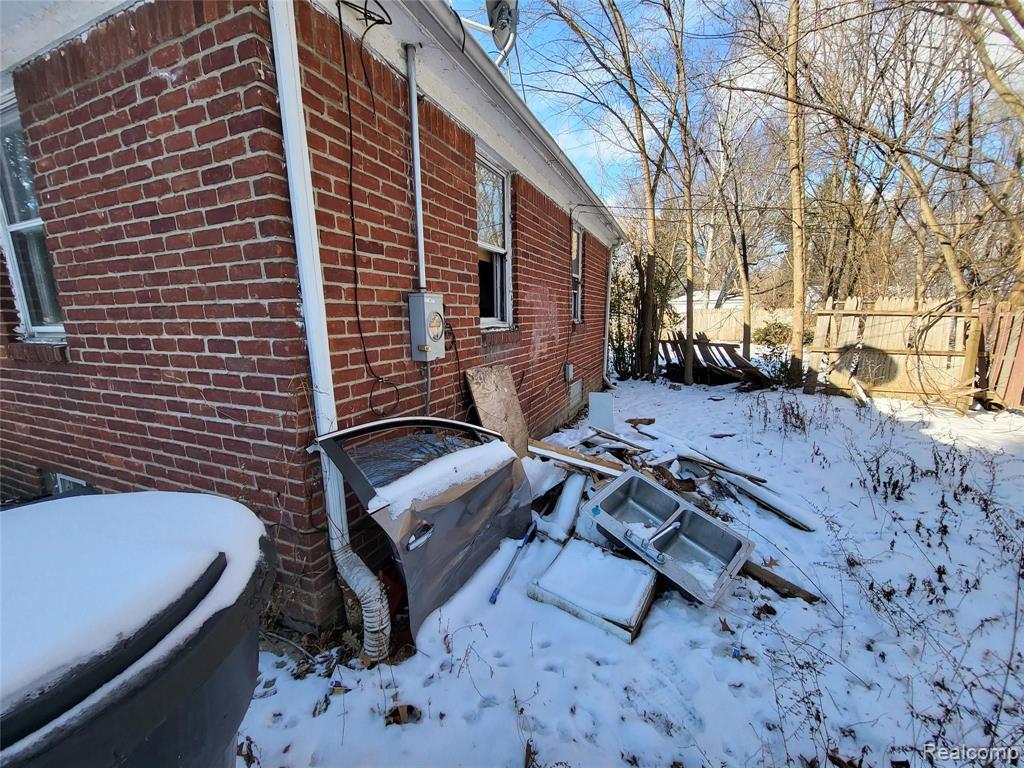 19043 Moross Road Detroit, MI 48224 - Photo 2 of 9