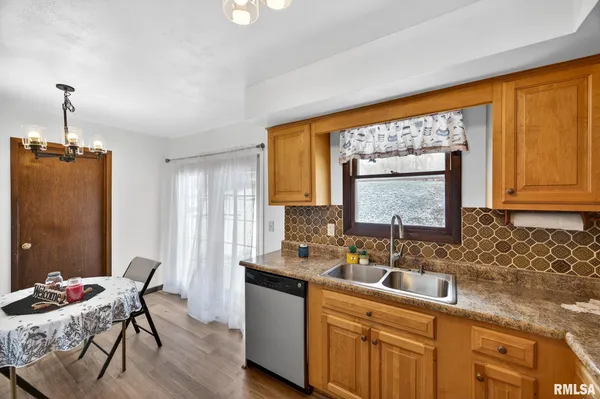 $249,900 | 1206 Timber Lane, Pekin, IL 61554