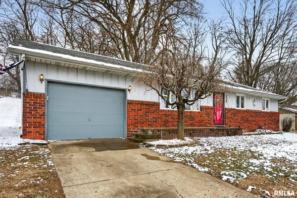$249,900 | 1206 Timber Lane, Pekin, IL 61554