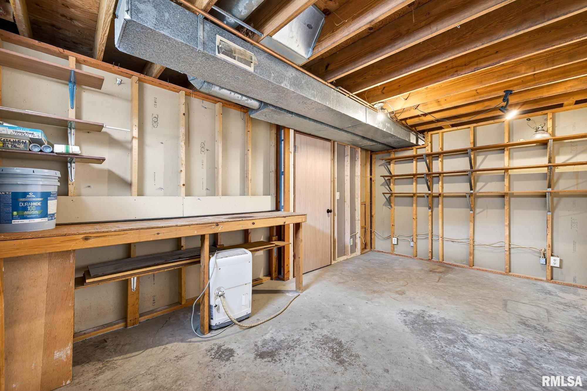 1206 Timber Lane Pekin, IL 61554 - Photo 23 of 26