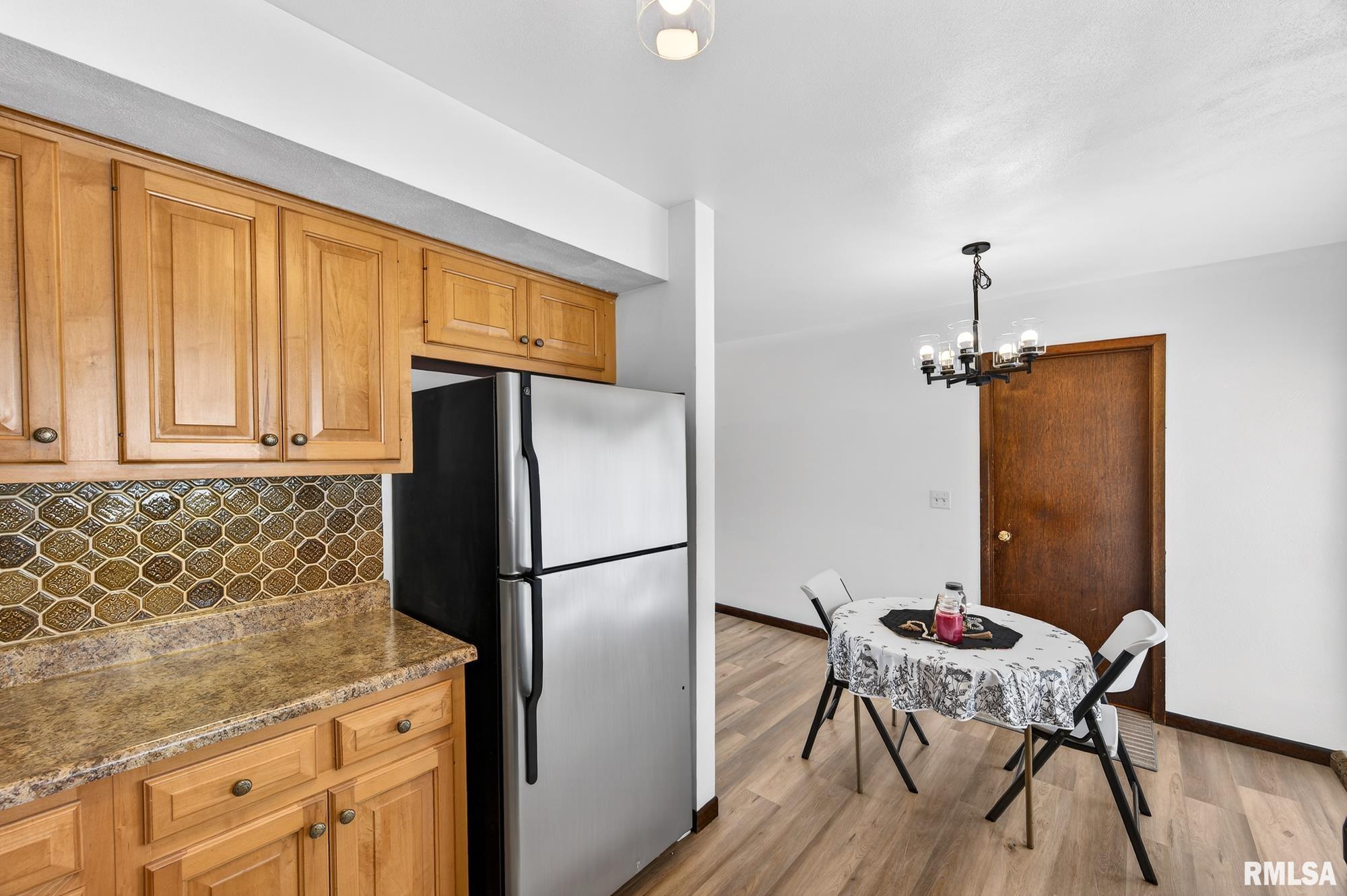 1206 Timber Lane Pekin, IL 61554 - Photo 10 of 26