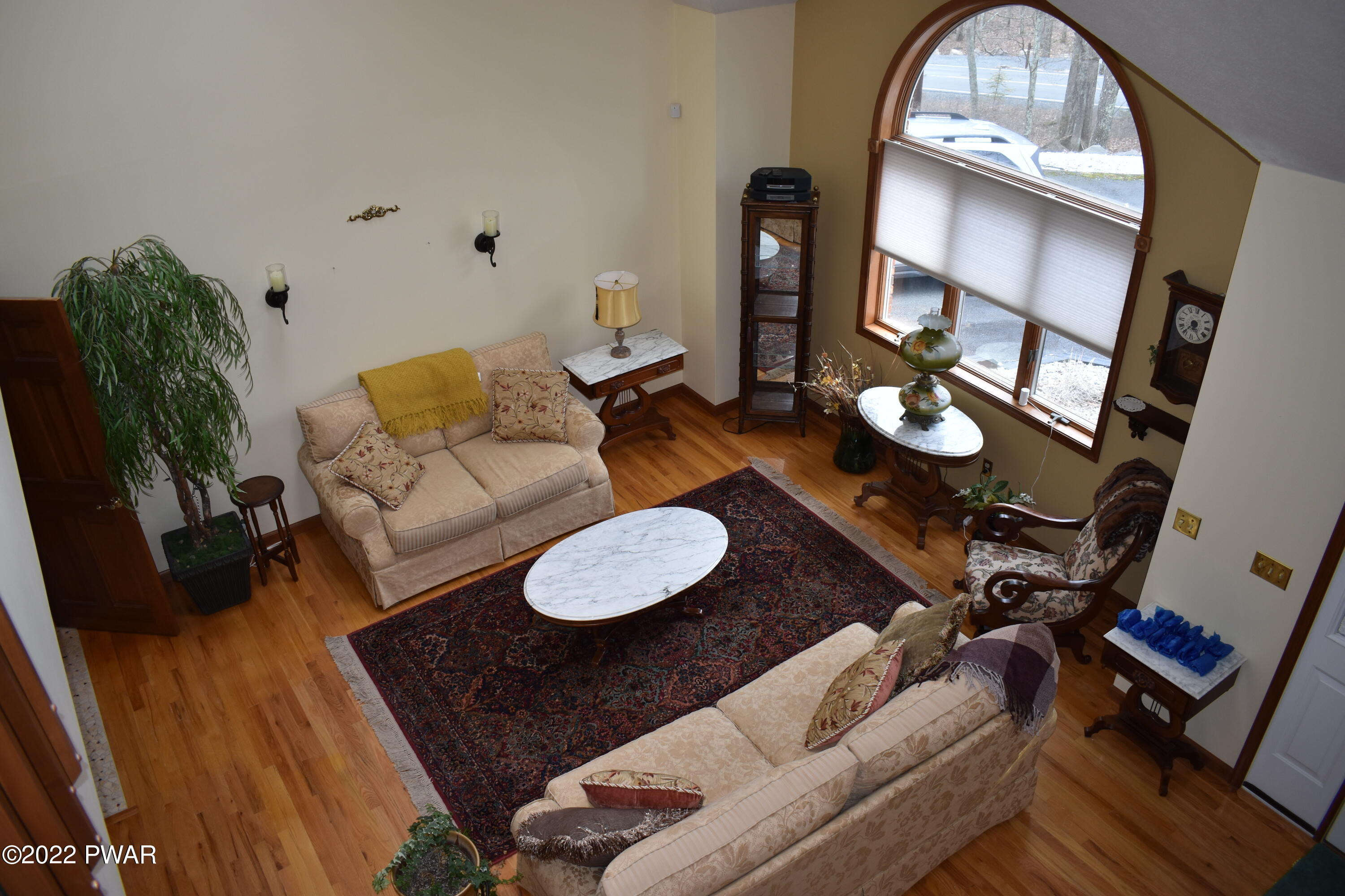 301 Maple Ridge Drive Hawley, PA 18428 - Photo 6 of 34 038