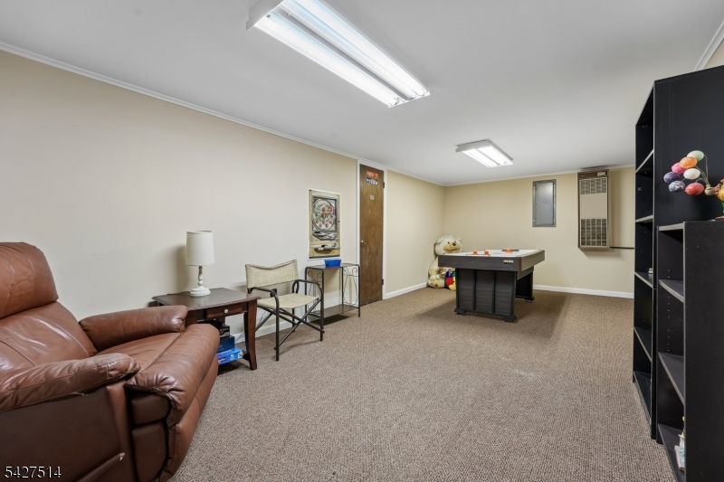 66 Warwick Circle Springfield, NJ 07081 - Photo 21 of 35
