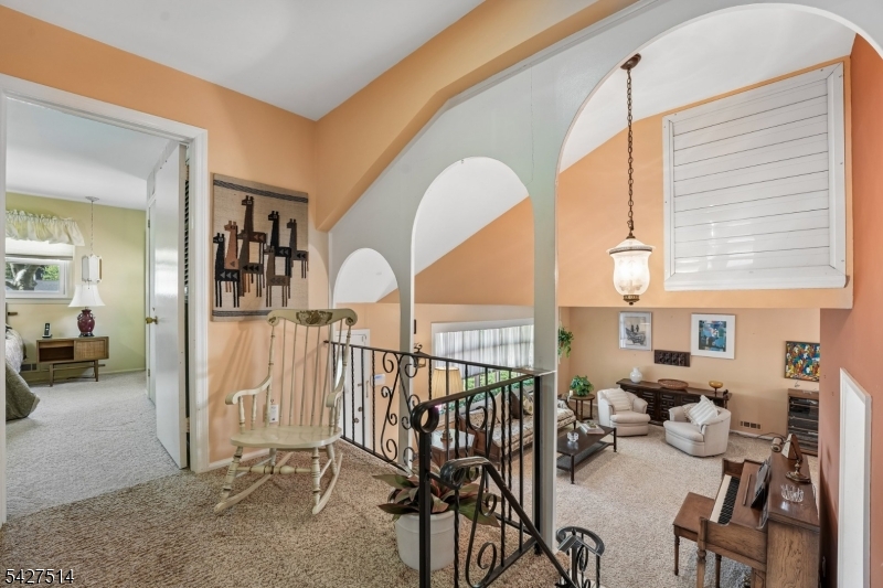 66 Warwick Circle Springfield, NJ 07081 - Photo 24 of 35