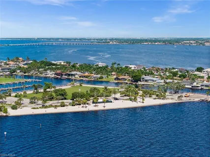 $1,599,999 | 1020 Dolphin Drive, Cape Coral, FL 33904