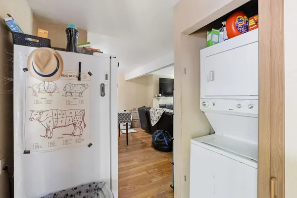a view of living room washer and dryer