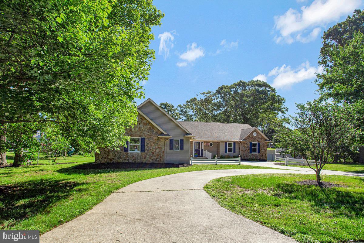 7887 Poplar Grove Road Severn, MD 21144 - Photo 4 of 49 More than ample parking!