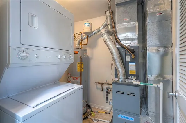 $220,000 | 11751 South Roundtree Street, Unit 102, Olathe, KS 66061