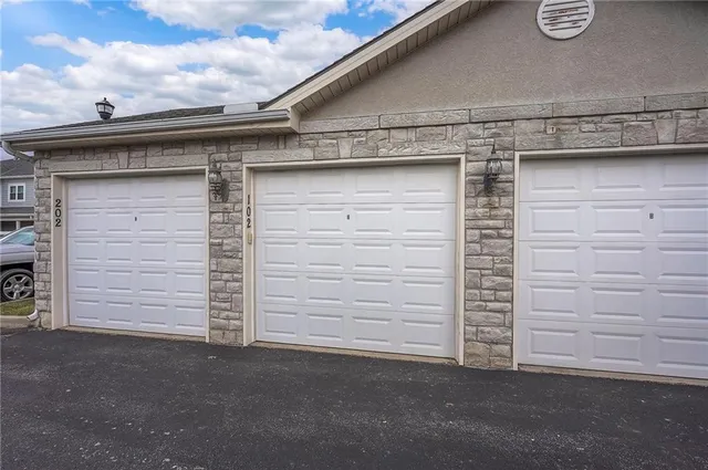 $220,000 | 11751 South Roundtree Street, Unit 102, Olathe, KS 66061