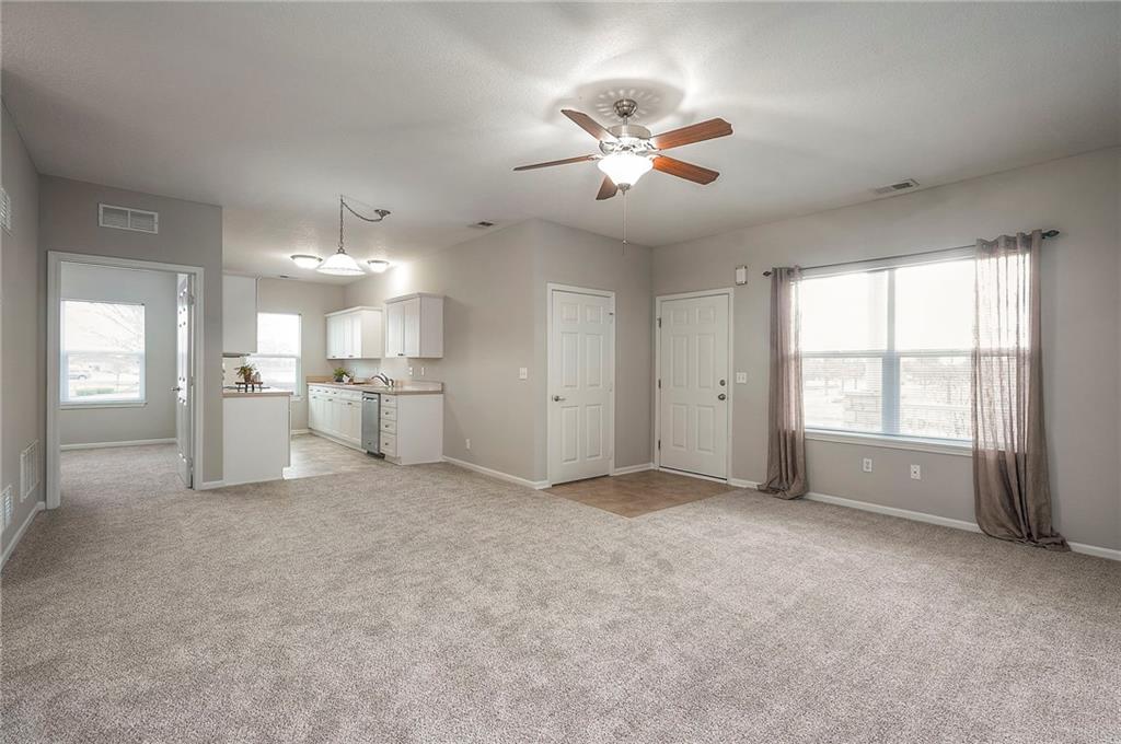 11751 South Roundtree Street, Unit 102 Olathe, KS 66061 - Photo 4 of 40