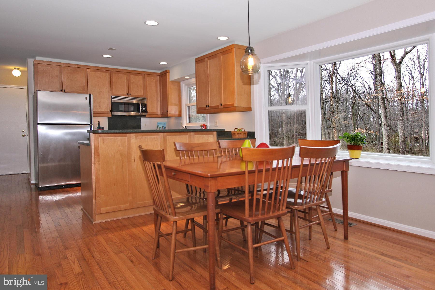 12353 Lima Lane Reston, VA 20191 - Photo 9 of 30 Interior (General)