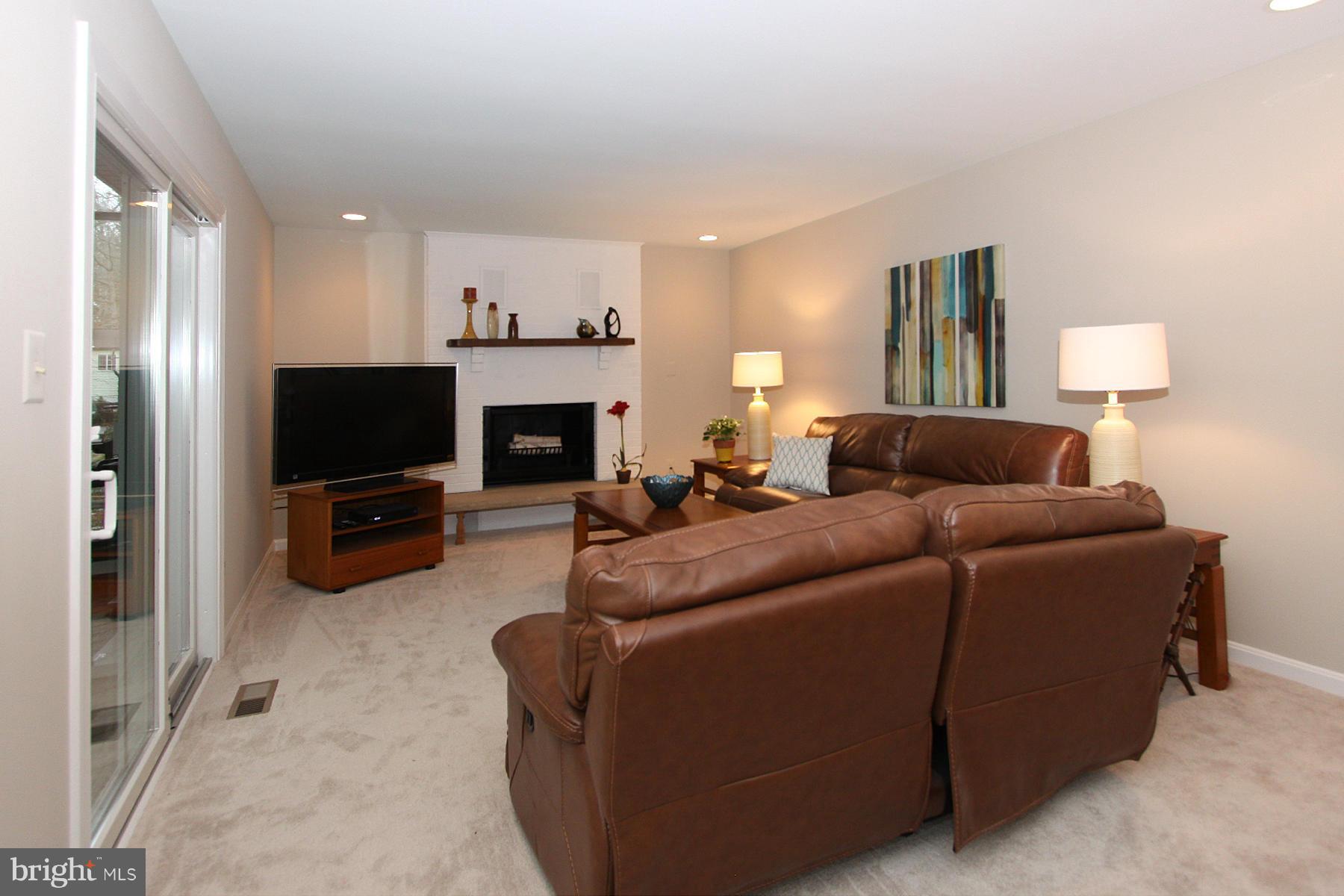 12353 Lima Lane Reston, VA 20191 - Photo 10 of 30 Family Room
