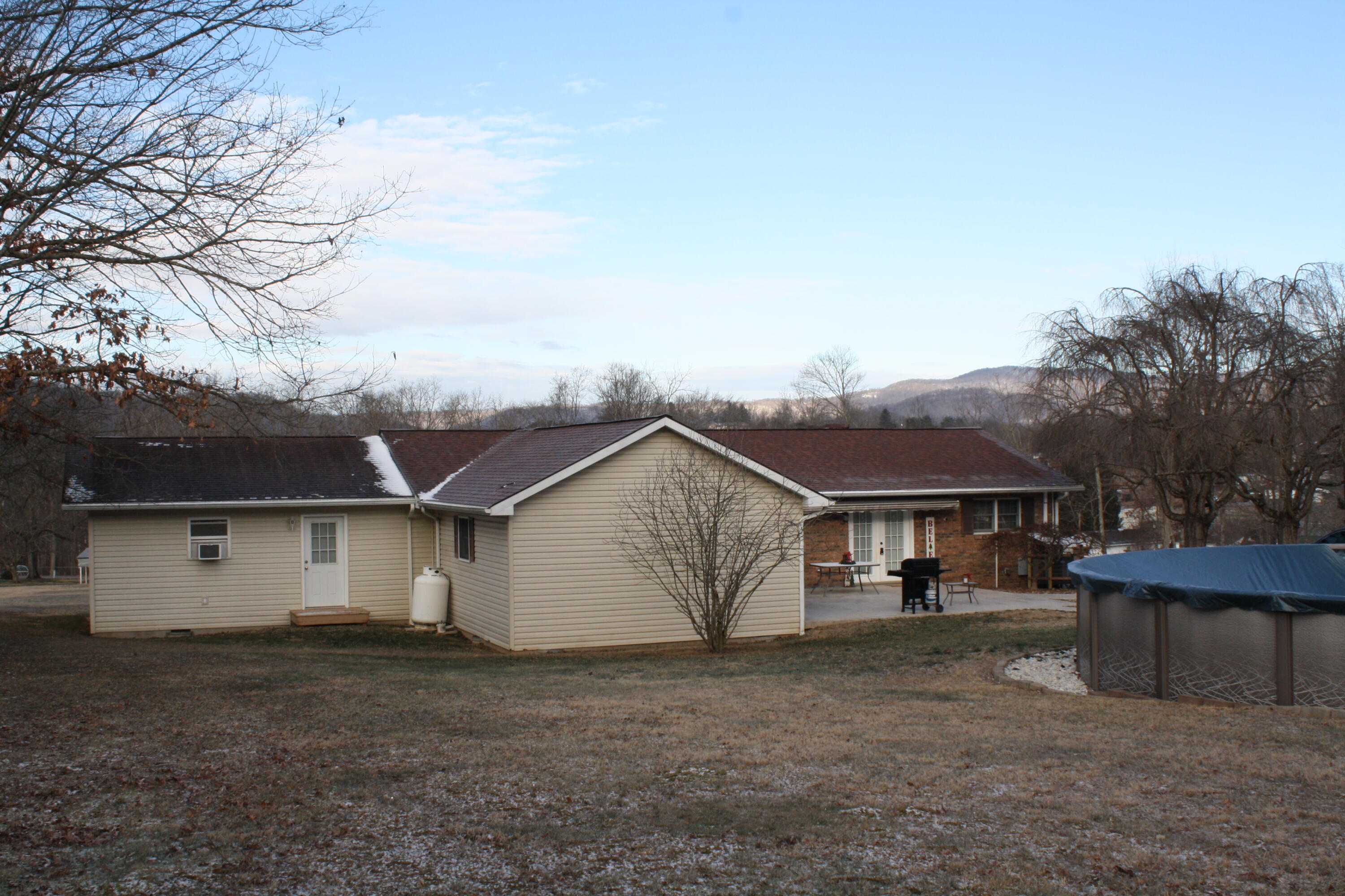 62 Howards Branch Road Hinton, WV 25951 - Photo 9 of 53 Rear View of the Home.