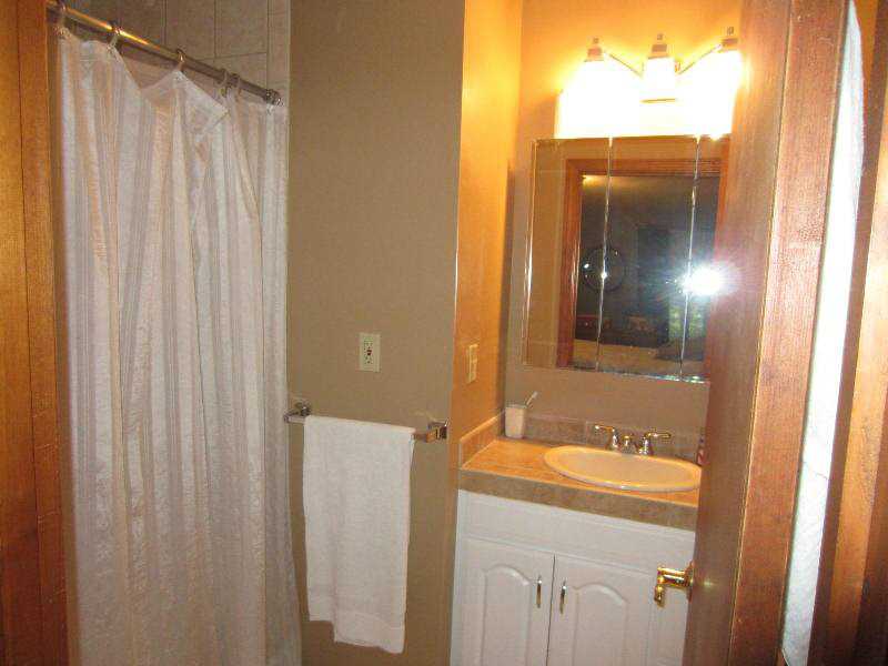 66 Oak Hill Road Scituate, RI 02831 - Photo 19 of 25 Bathroom.