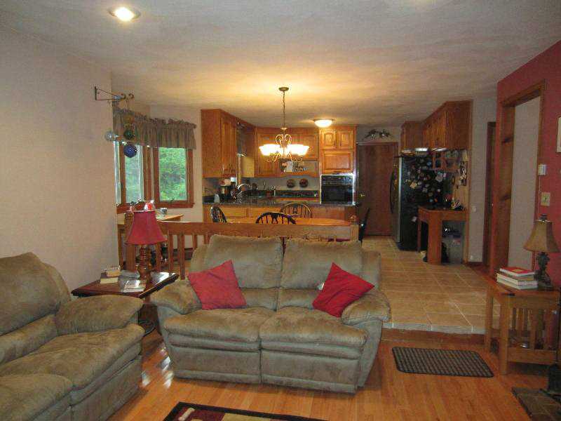 66 Oak Hill Road Scituate, RI 02831 - Photo 8 of 25 Living Room.