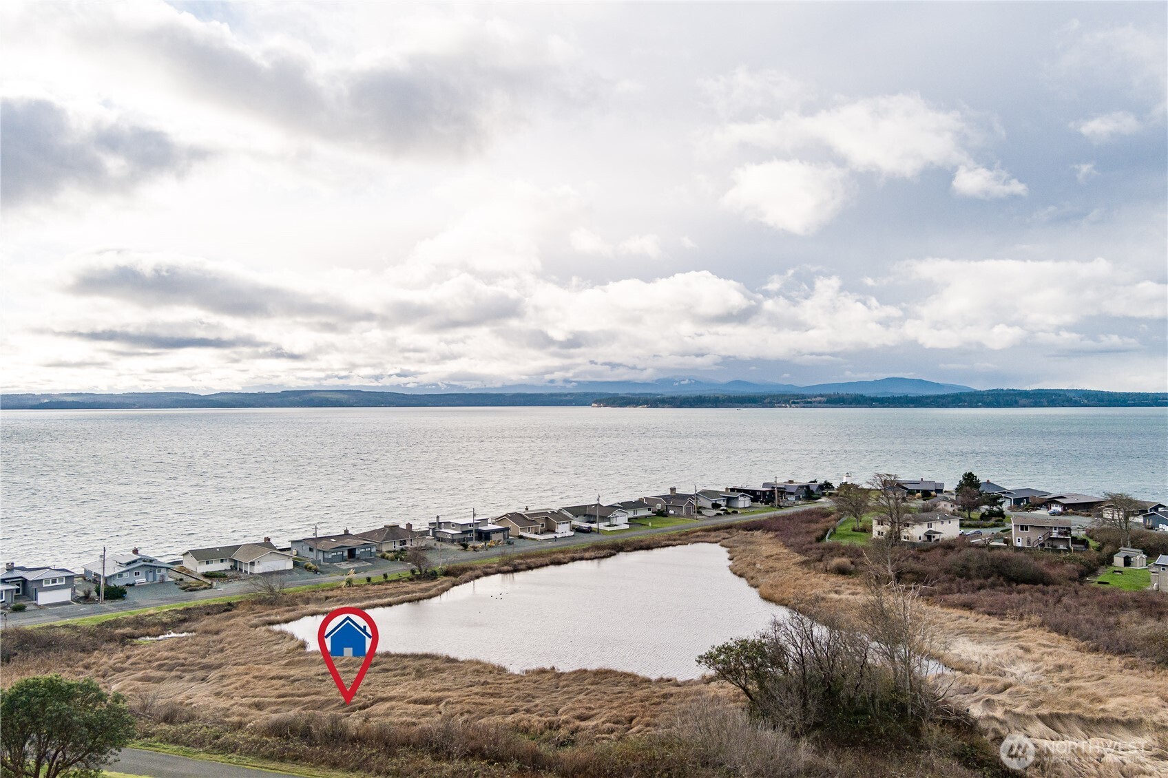 000 Frances Street Freeland, WA 98249 - Photo 2 of 6 a view of a ocean and beach