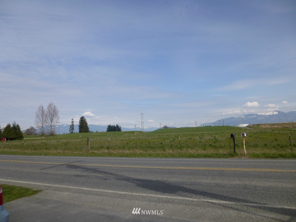 14368 Avon Allen Road Mount Vernon, WA 98273 - Photo 11 of 14 Gallery Image 11