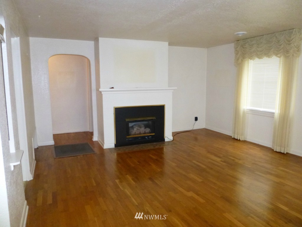 14368 Avon Allen Road Mount Vernon, WA 98273 - Photo 4 of 14 Gallery Image 4
