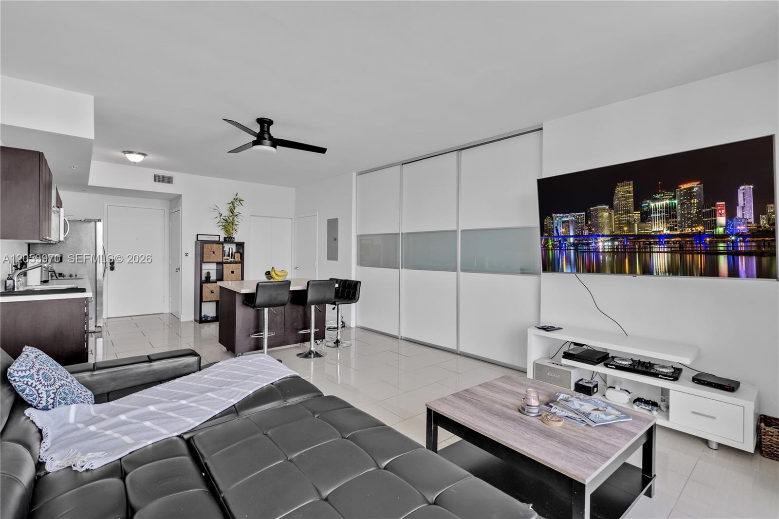 90 Southwest 3rd Street, Unit 4403 Miami, FL 33130 - Photo 3 of 32