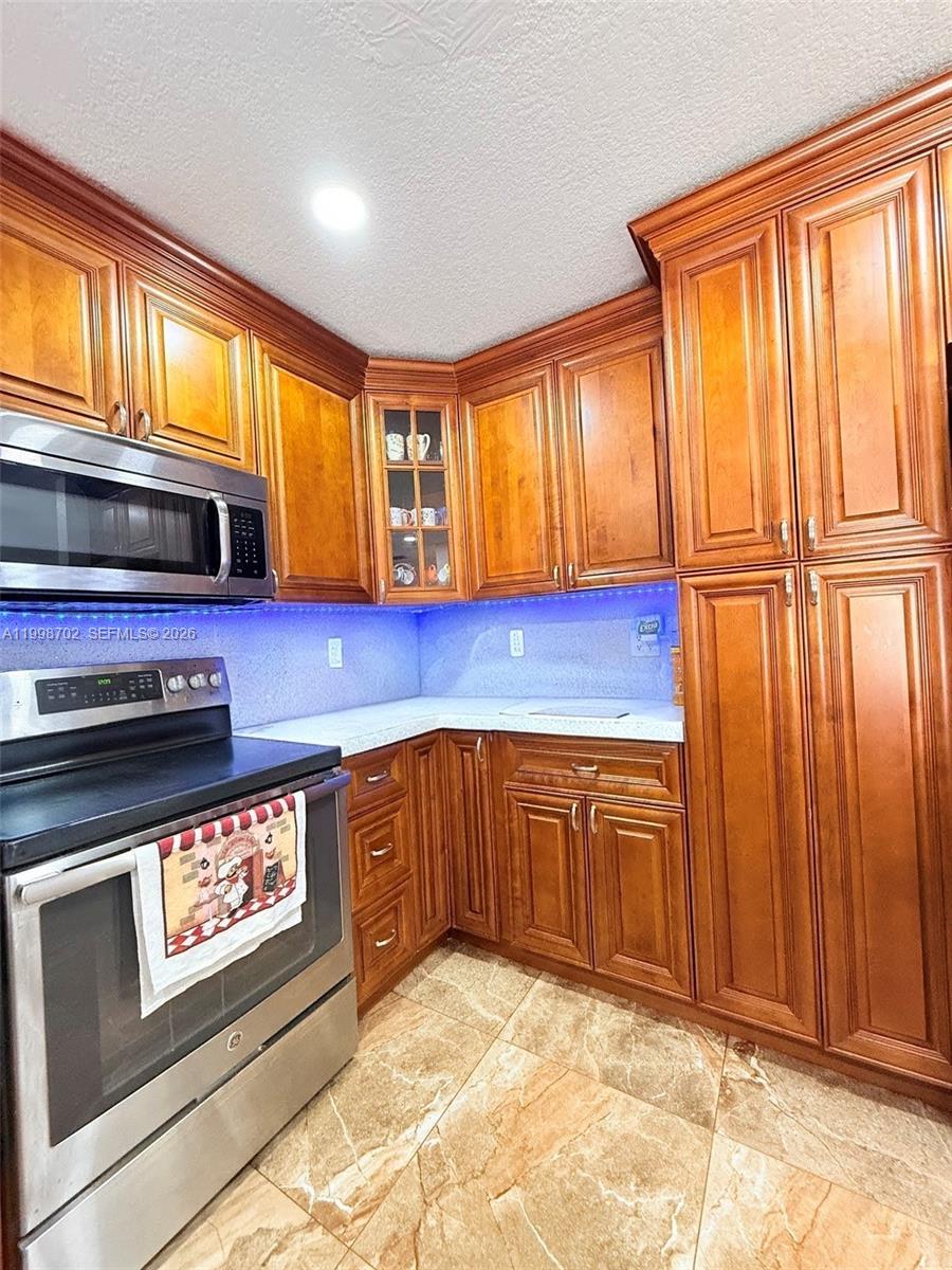 6217 Southwest 128th Place Miami, FL 33183 - Photo 15 of 47