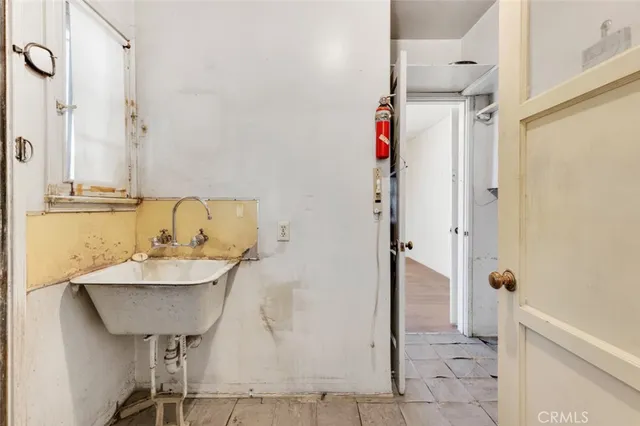 $599,950 | 14047 Herron Street, Sylmar, CA 91342