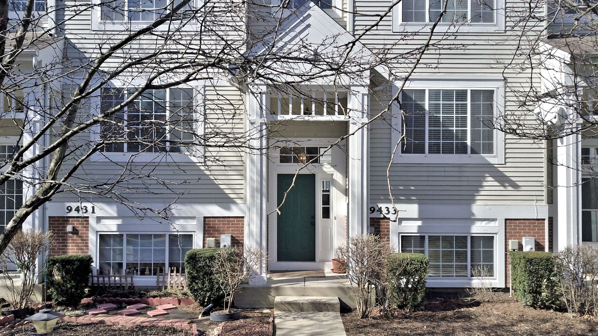 9433 Harrison Street Des Plaines, IL 60016 - Photo 2 of 23