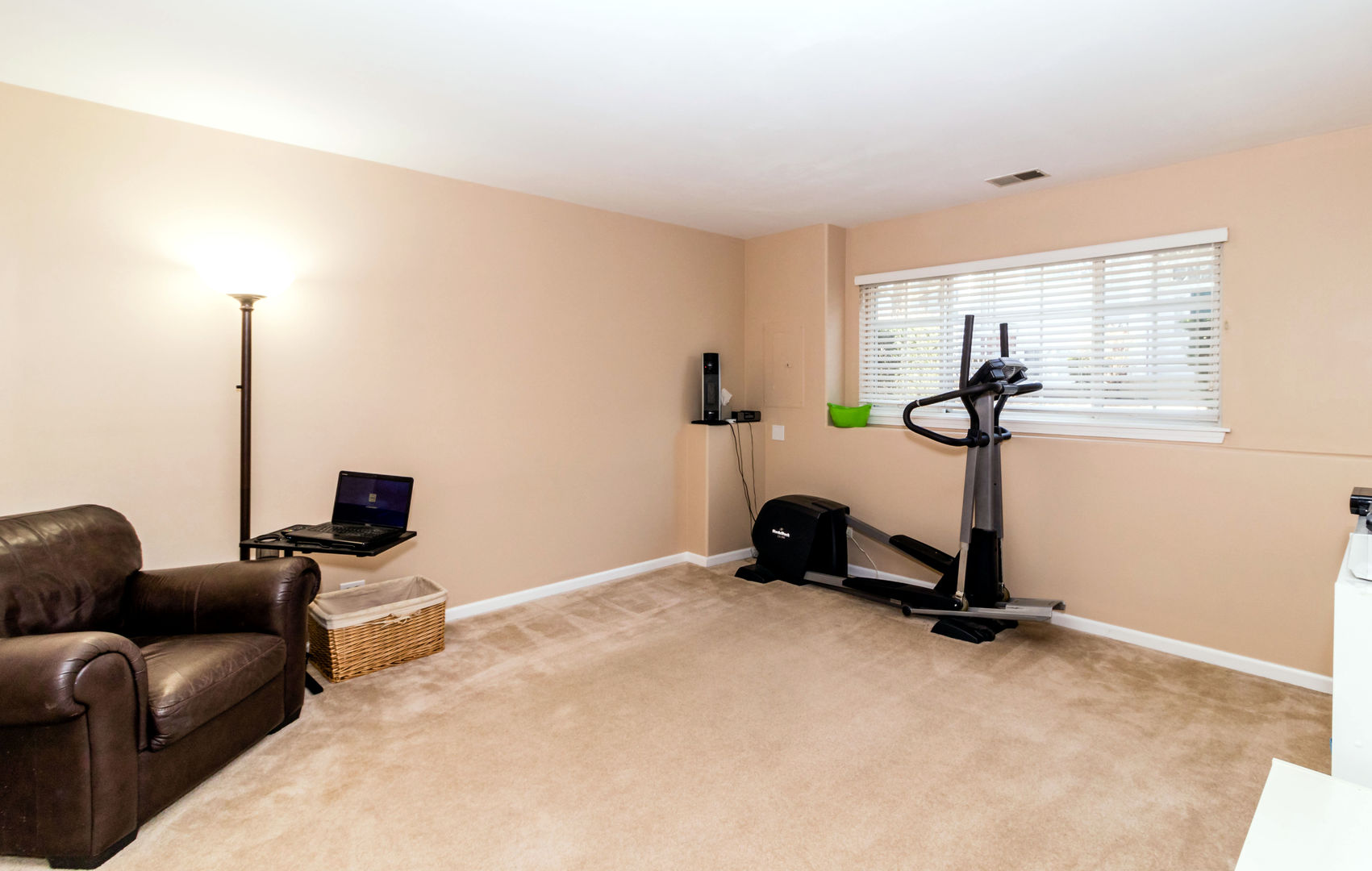 9433 Harrison Street Des Plaines, IL 60016 - Photo 15 of 23