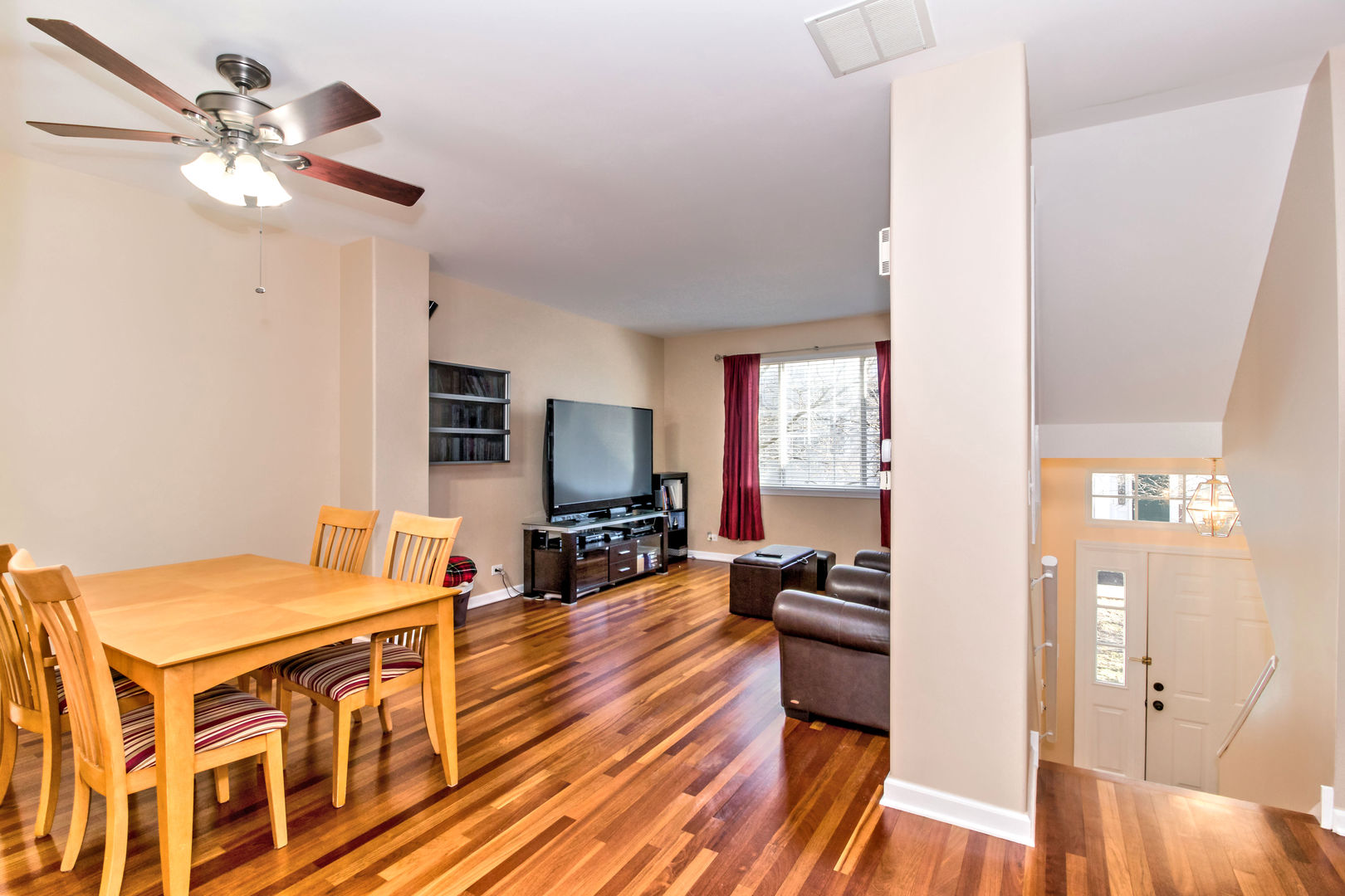 9433 Harrison Street Des Plaines, IL 60016 - Photo 3 of 23