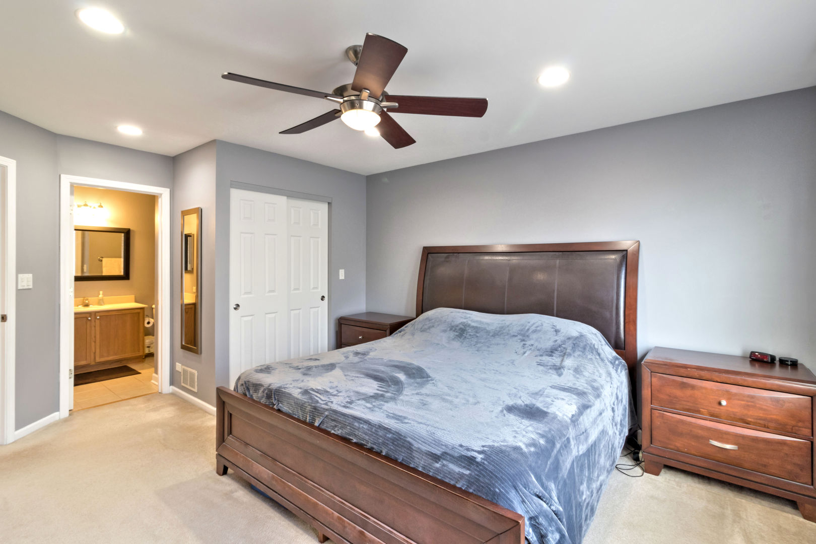 9433 Harrison Street Des Plaines, IL 60016 - Photo 10 of 23