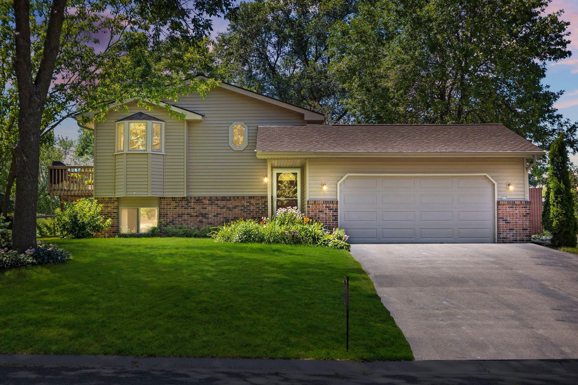 4825 Ranchview Lane North, Plymouth, MN 55446 Compass