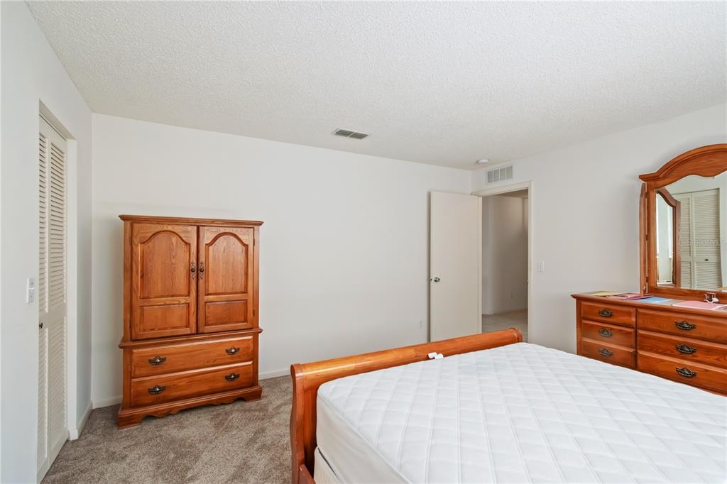 9758 Southwest 99th Avenue Ocala, FL 34481 - Photo 23 of 41