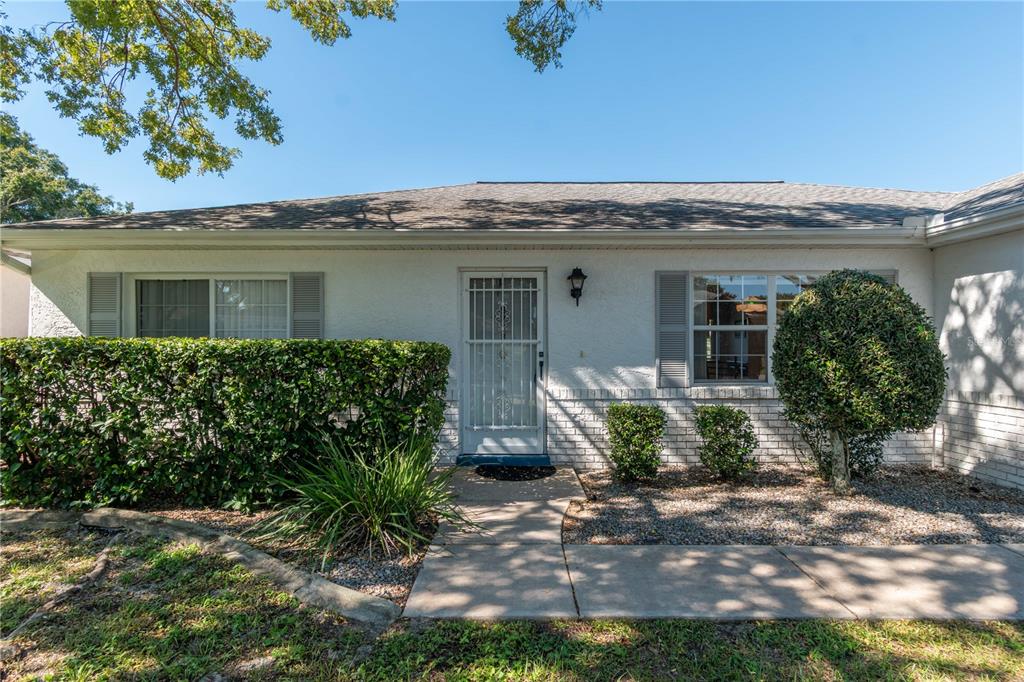 9758 Southwest 99th Avenue Ocala, FL 34481 - Photo 4 of 41