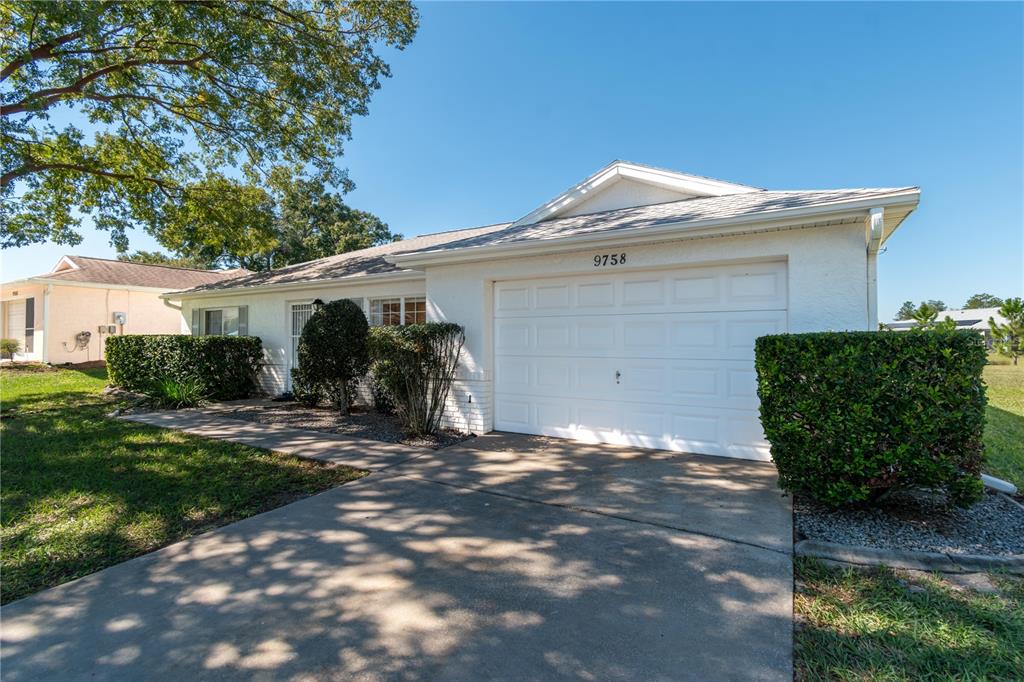 9758 Southwest 99th Avenue Ocala, FL 34481 - Photo 6 of 41