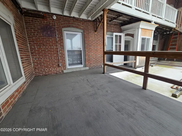 $1,900 | 584 Main Street, Unit 3, Stroudsburg, PA 18360