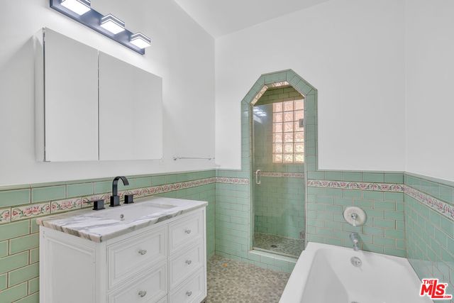 $5,995 | 7544 Lexington Avenue, West Hollywood, CA 90046