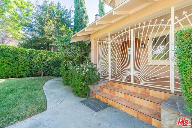$5,995 | 7544 Lexington Avenue, West Hollywood, CA 90046