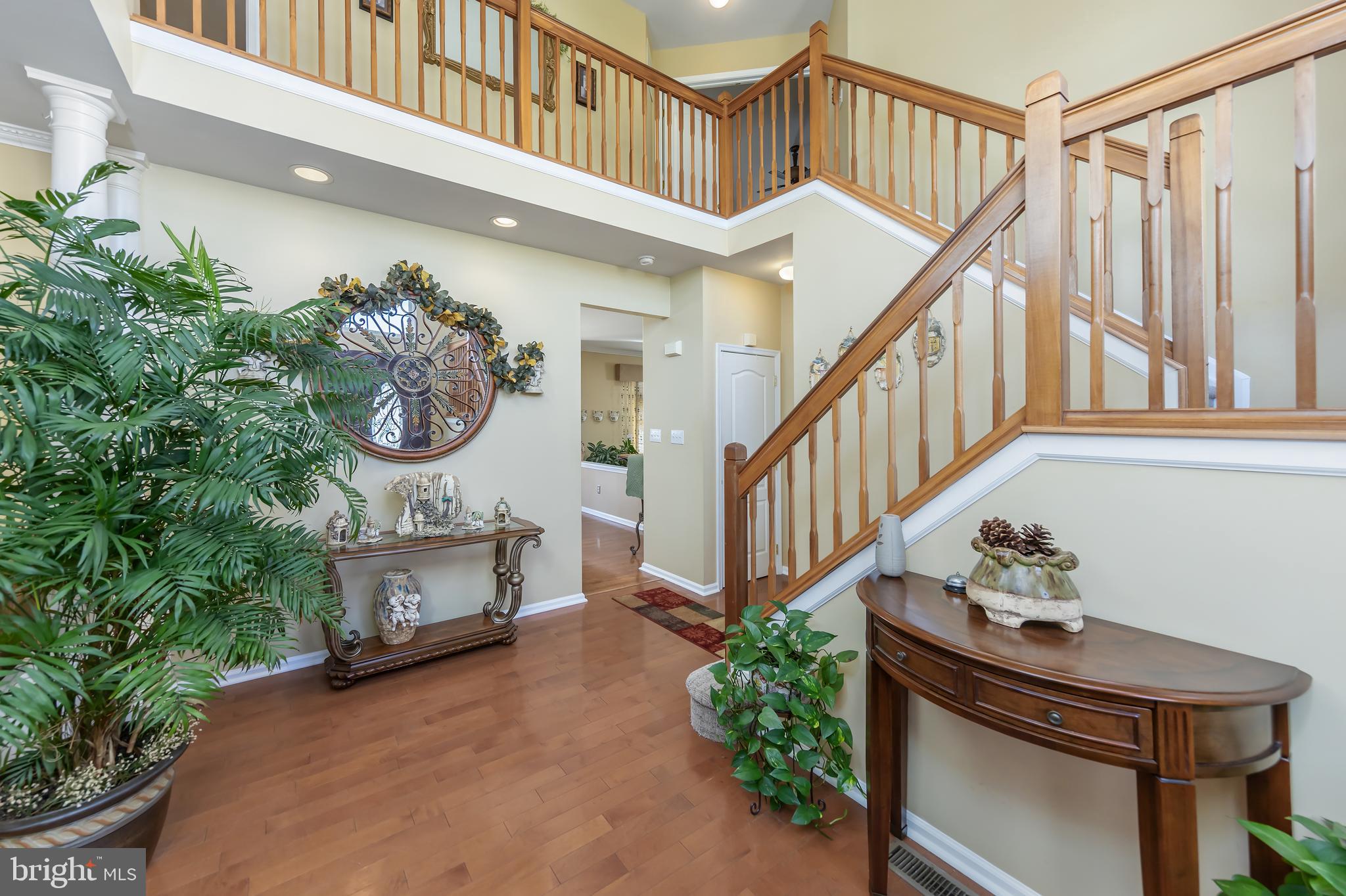 125 Yorktown Road Swedesboro, NJ 08085 - Photo 3 of 29 Grand foyer