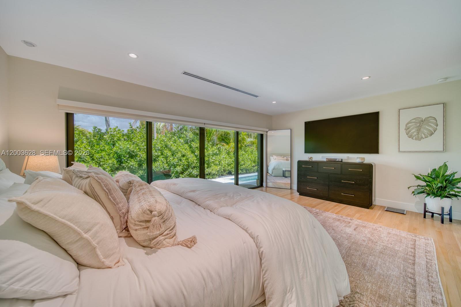 1940 Southwest 32nd Place Miami, FL 33145 - Photo 23 of 42